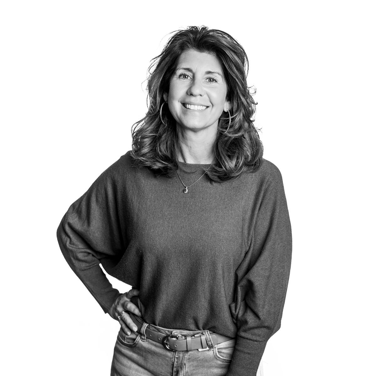 Jill-Headshot-2023-2-BW-crop-web